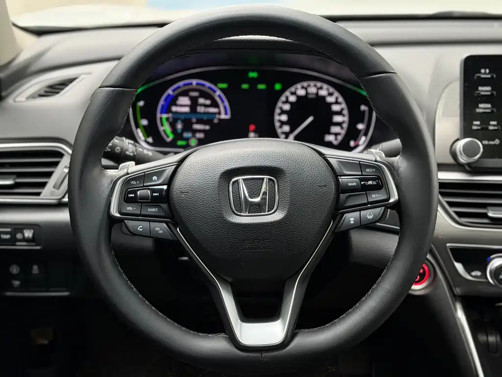 Honda Accord 2018 — фото 13