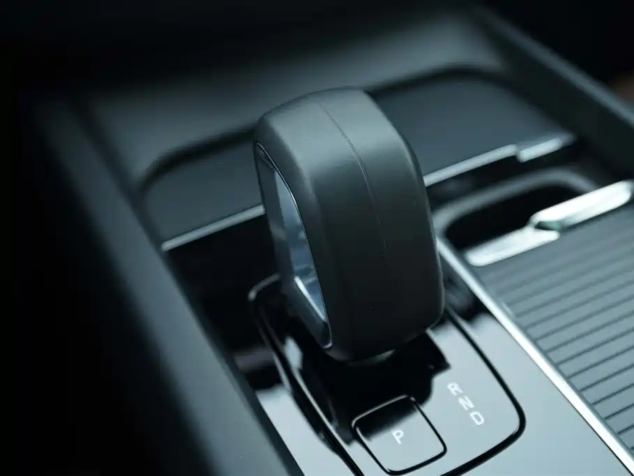 Volvo XC60 2025 — фото 9