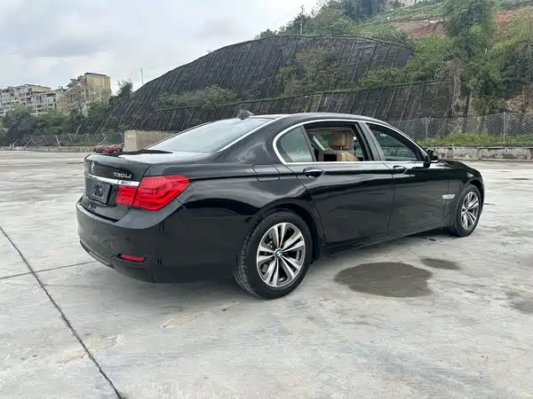 BMW 7 Series 2011