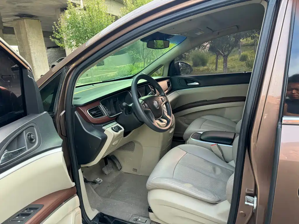 Buick GL8 2019