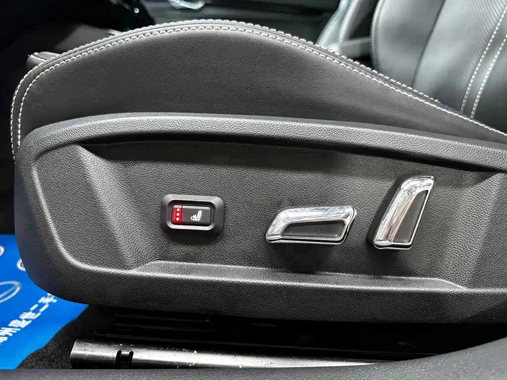 Skoda Octavia 2023 — фото 18