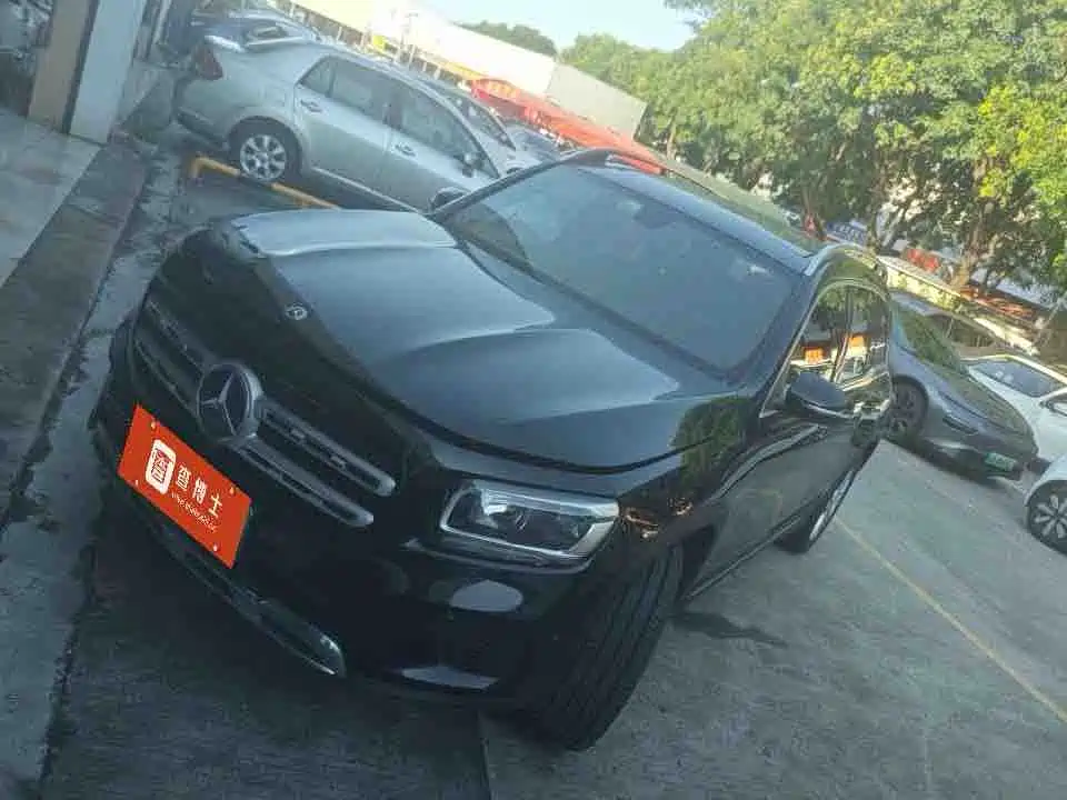 Mercedes-Benz GLB 2021