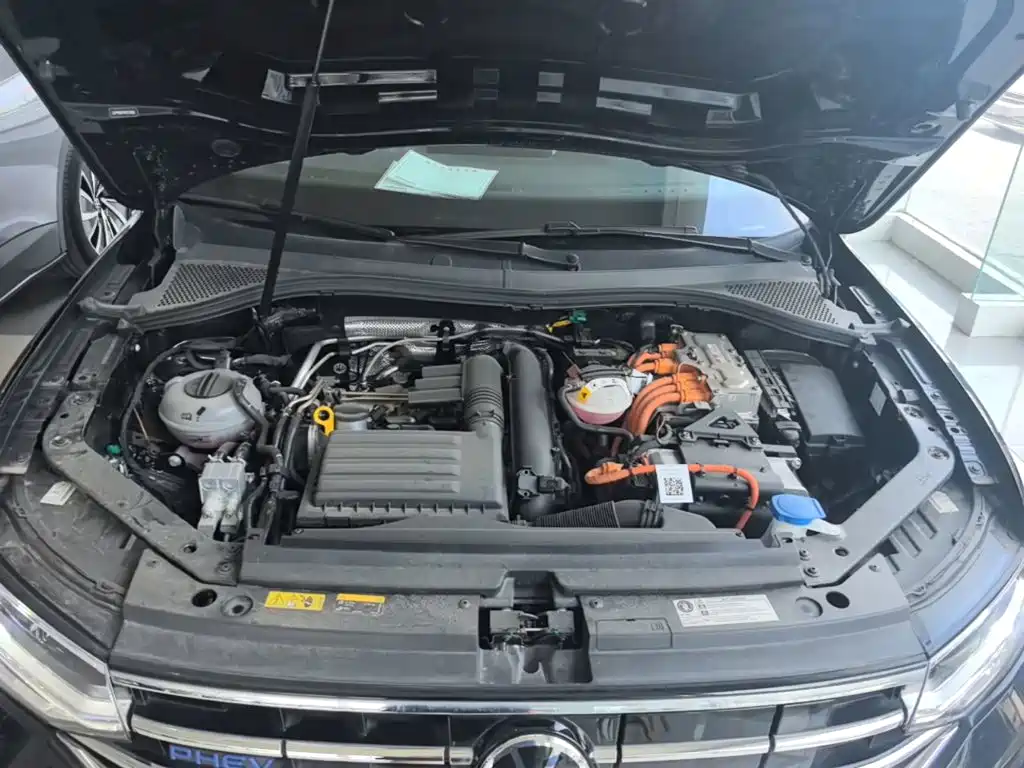 Volkswagen Tiguan L Plug-In Hybrid 2023 — фото 16