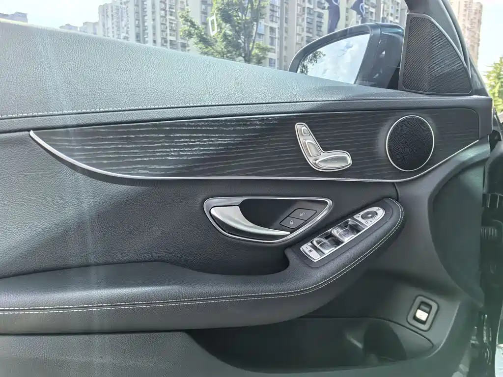 Mercedes-Benz C-Class 2020