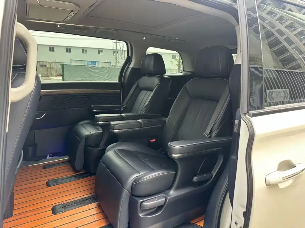 GAC Motor Trumpchi M8 2020 — фото 8
