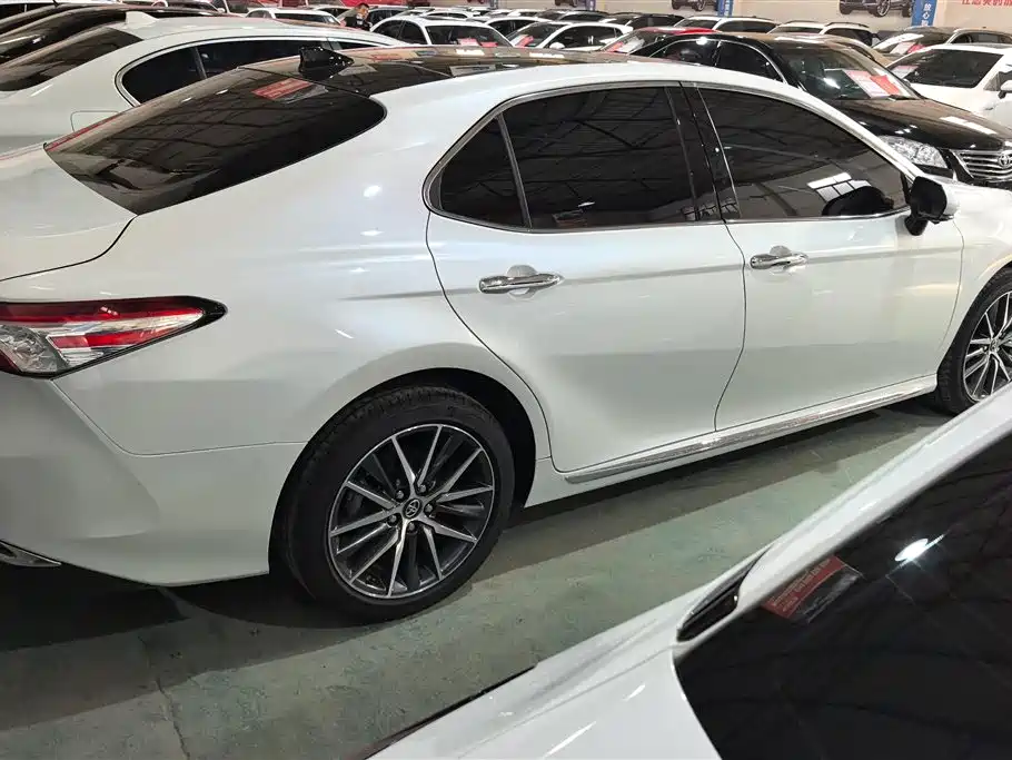 Toyota Camry 2023