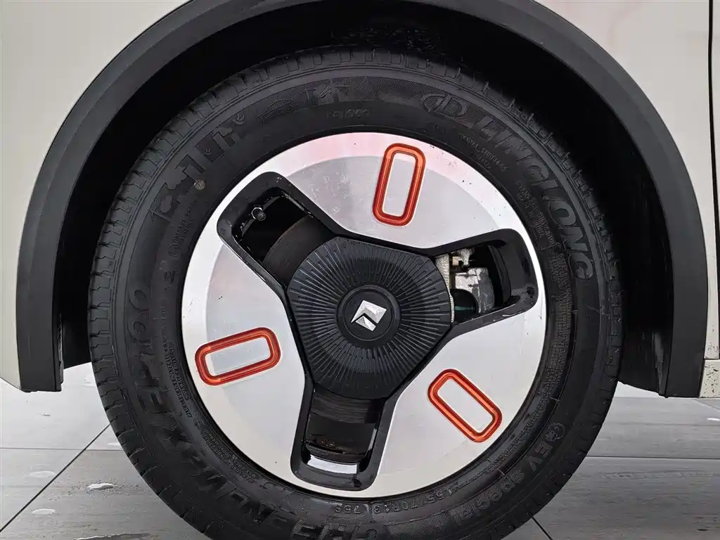 Baojun KiWi EV 2022 — фото 17