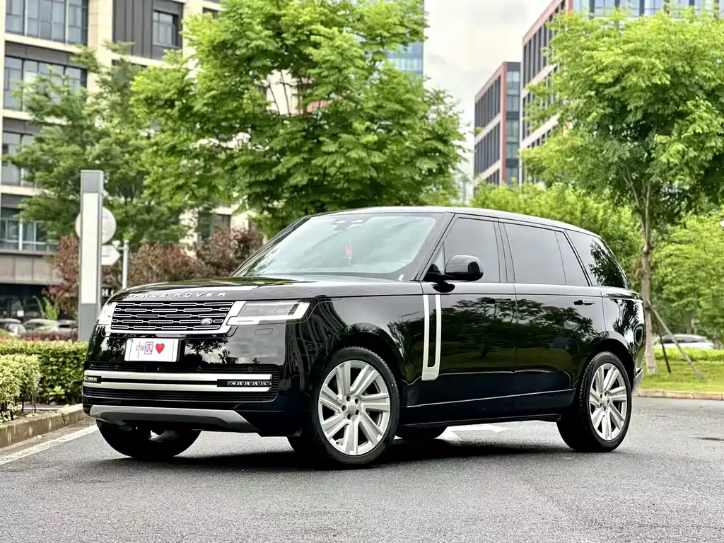 Land Rover Range Rover 2024 — фото 1
