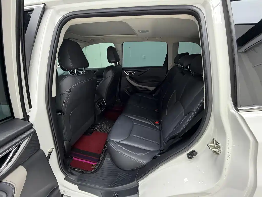 Subaru Forester 2022 — фото 14