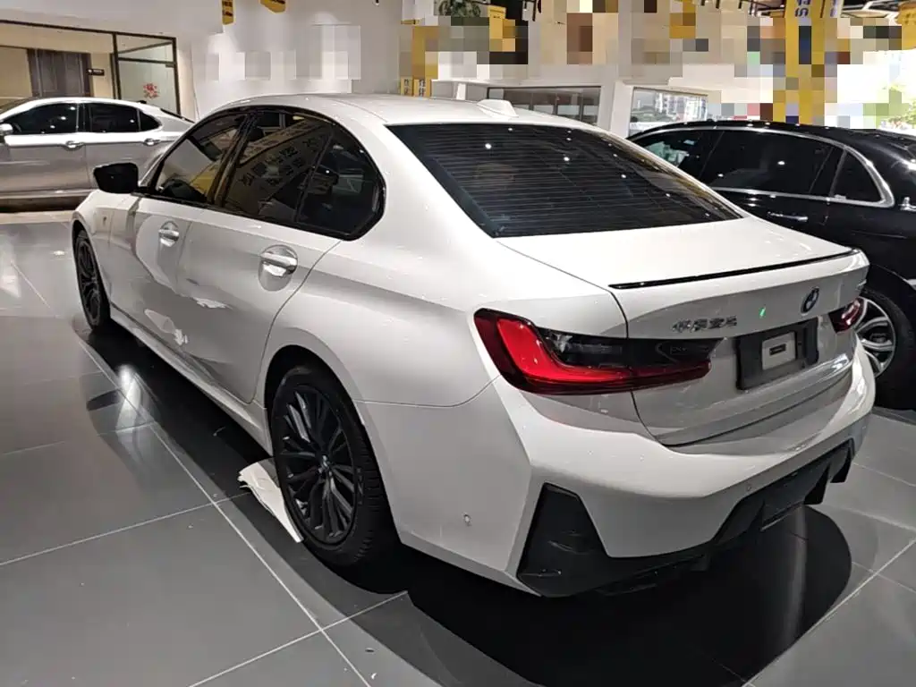 BMW 3 Series 2025