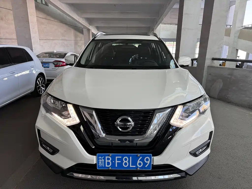 Nissan X-Trail 2018 — фото 1