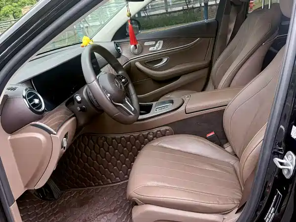 Mercedes-Benz E-Class 2021