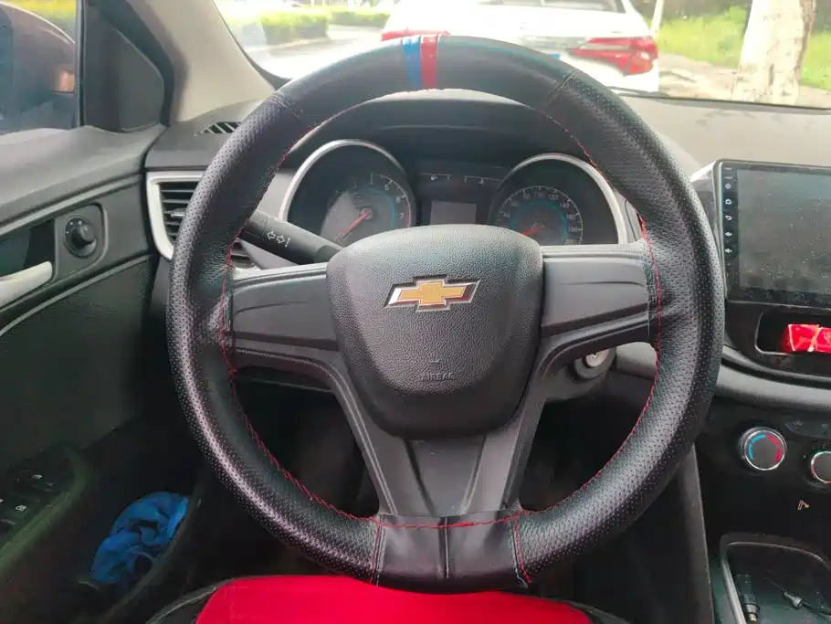 Chevrolet Cavalier 2017 — фото 15