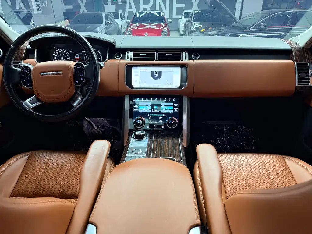 Land Rover Range Rover 2018 — фото 12