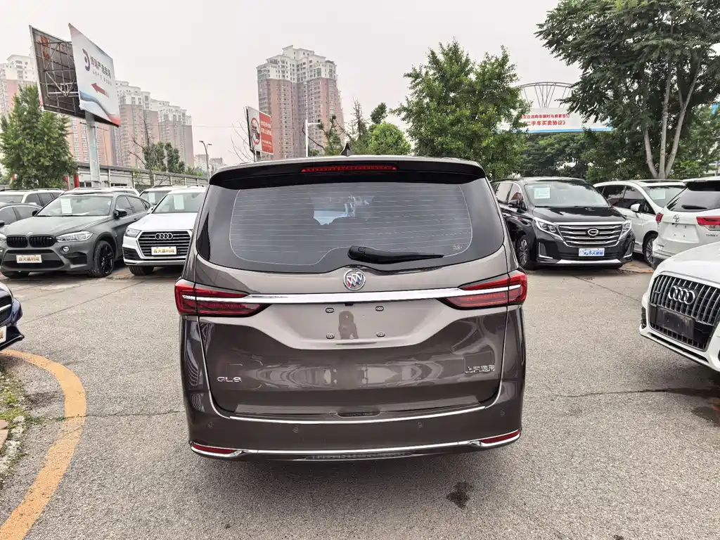 Buick GL8 2025