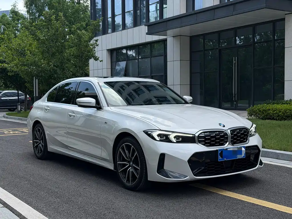 BMW 3 Series 2025