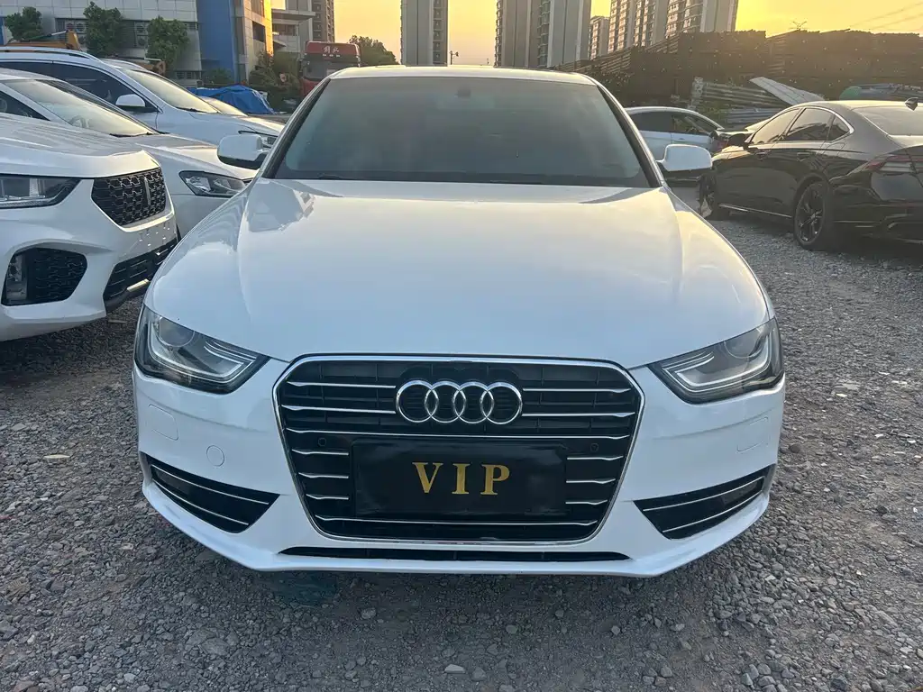 Audi A4L 2016