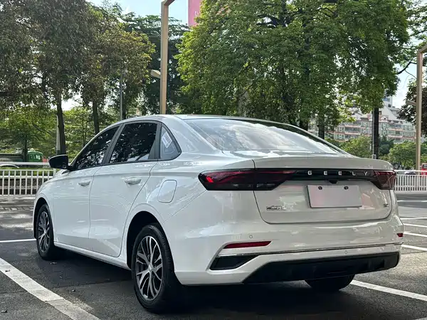 Geely Emgrand 2026