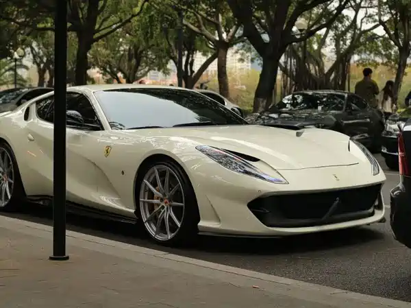 Ferrari 812 2019