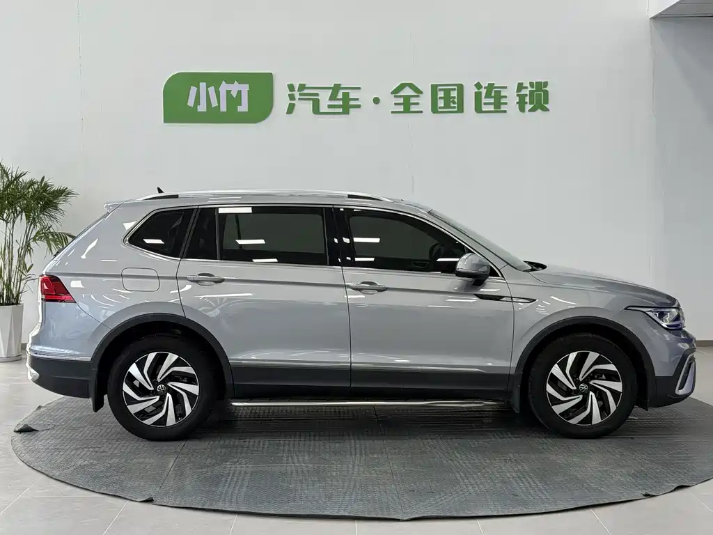 Volkswagen Tiguan L 2023