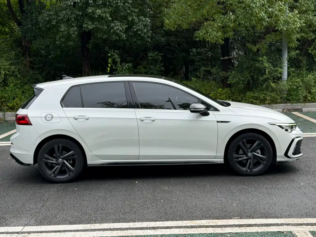 Volkswagen Golf 2022