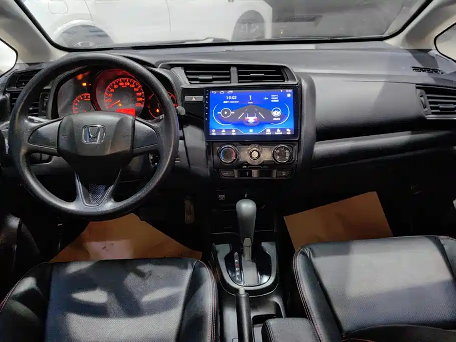 Honda Fit 2018 — фото 12