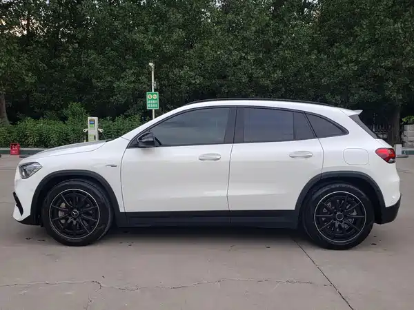 Mercedes-Benz GLA AMG 2022