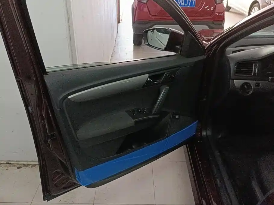 Volkswagen Lavida 2013