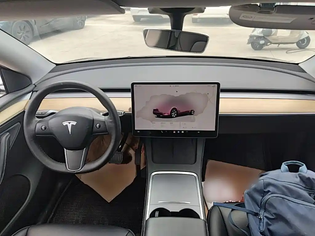 Tesla Model Y 2023 — фото 10
