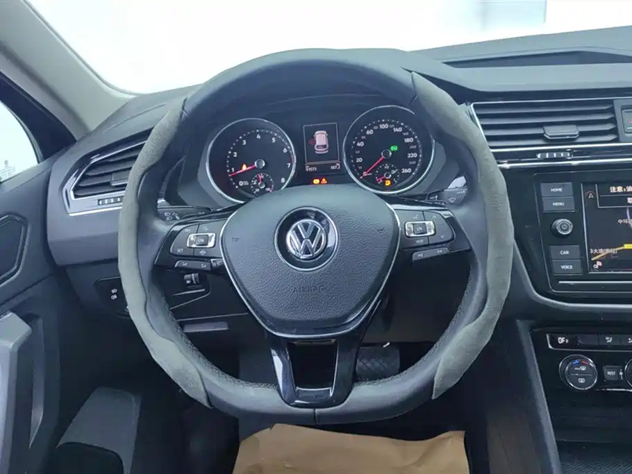 Volkswagen Tiguan L 2019 — фото 15