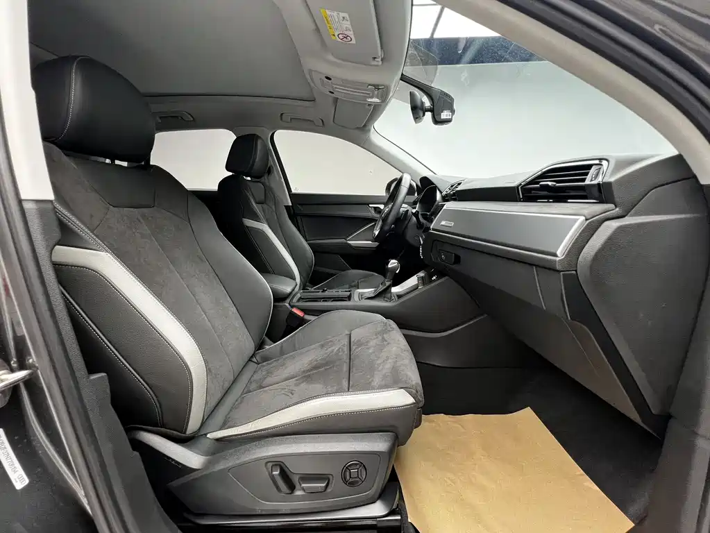 Audi Q3 2022 — фото 15