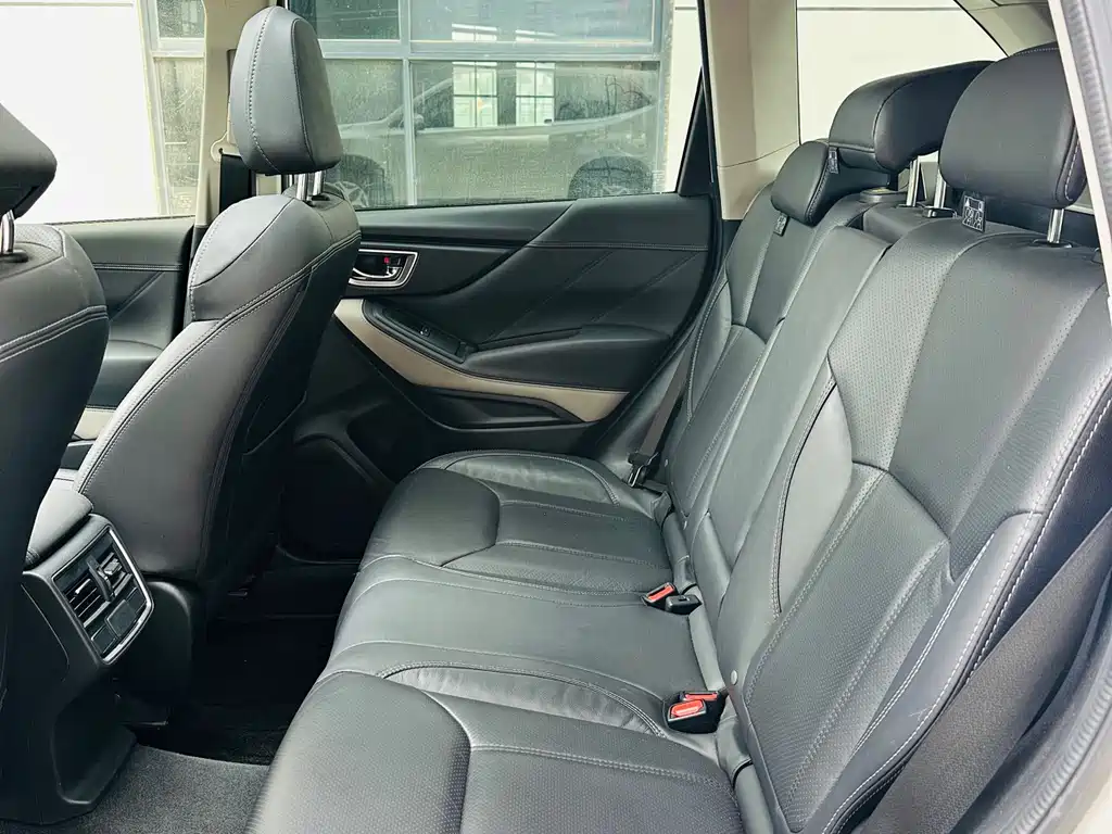 Subaru Forester 2022 — фото 16