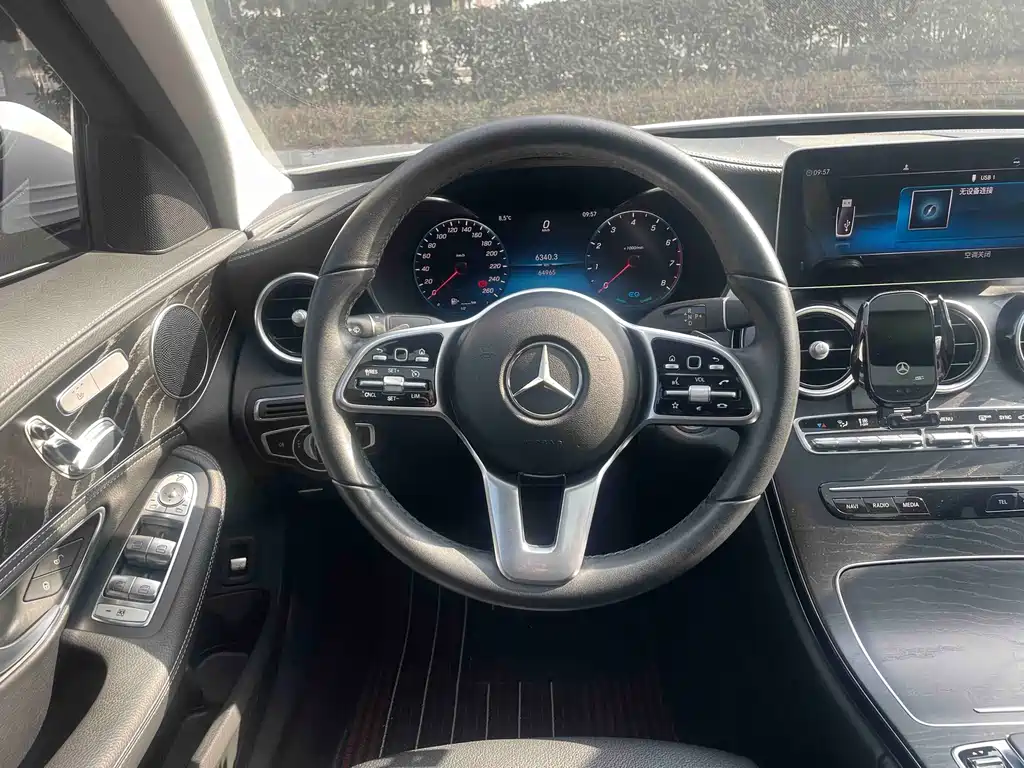 Mercedes-Benz C-Class 2019 — фото 15