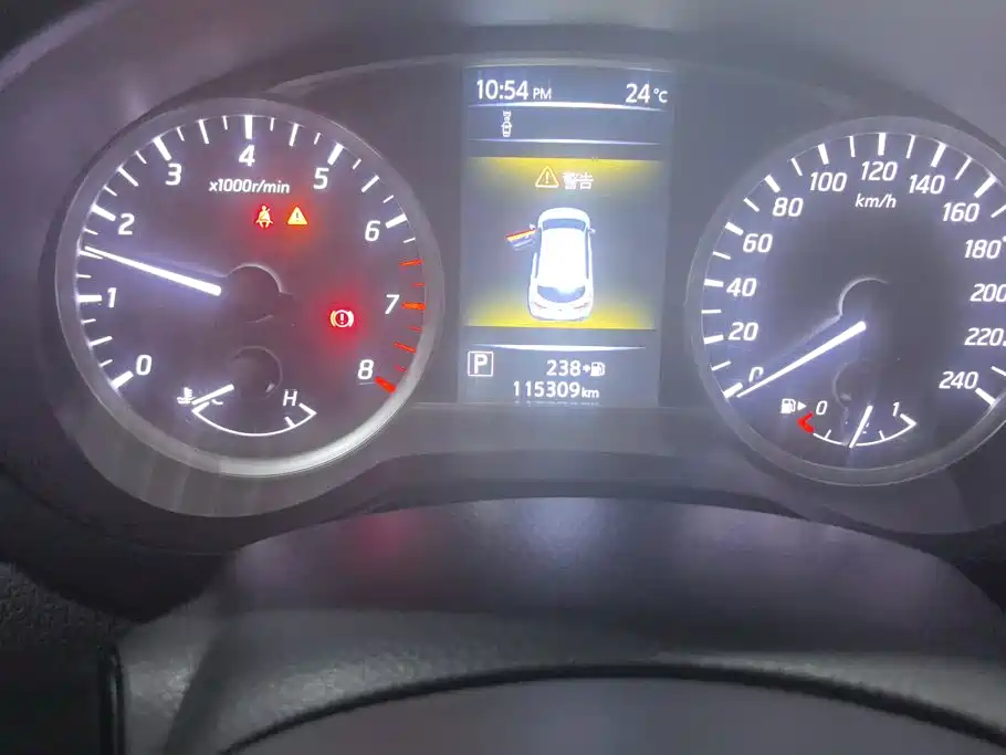 Nissan Tiida 2018 — фото 14