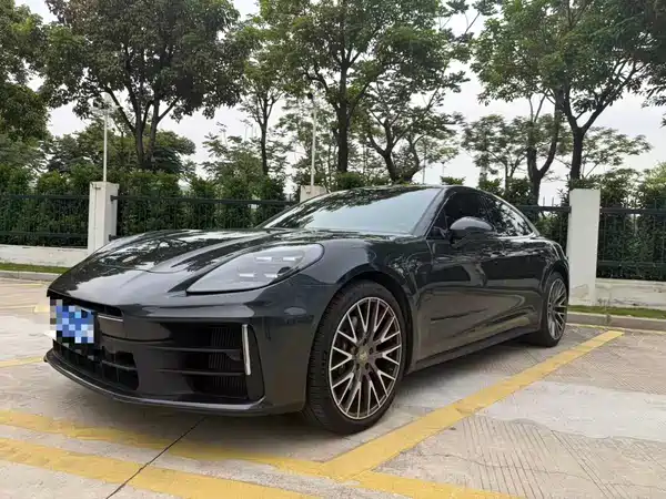 Porsche Panamera 2024