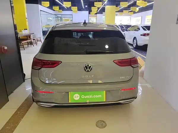 Volkswagen Golf 2021