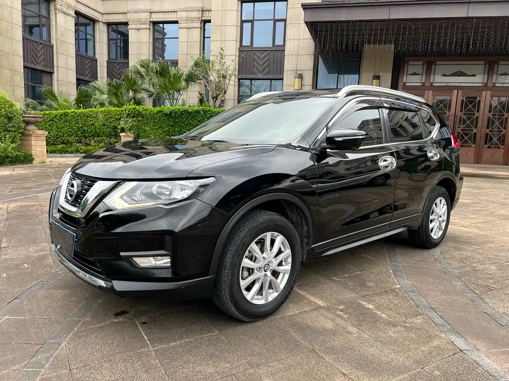 Nissan X-Trail 2017 — фото 2