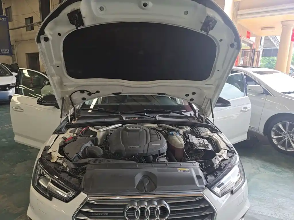 Audi A4L 2018 — фото 16