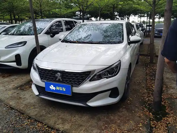 Peugeot 408 2022