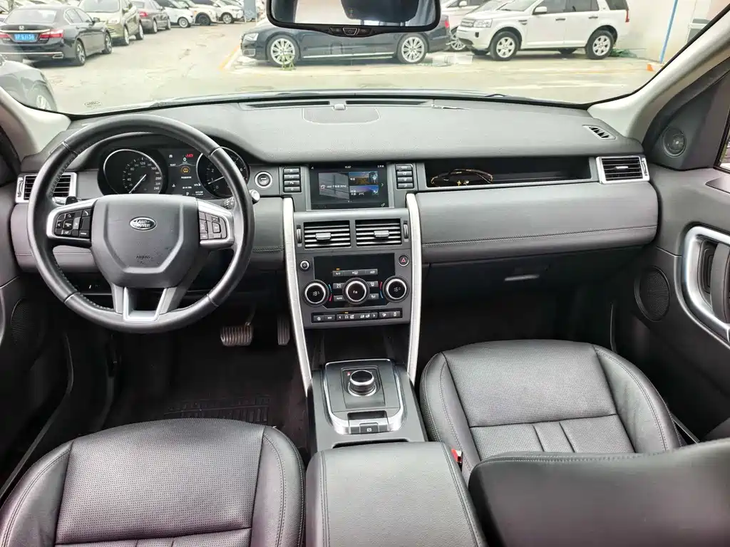 Land Rover Discovery Sport 2018 — фото 15