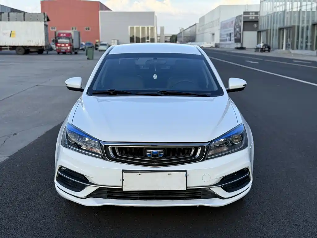 Geely Emgrand New Energy 2019 — фото 2