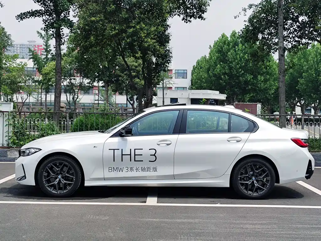 BMW 3 Series 2025