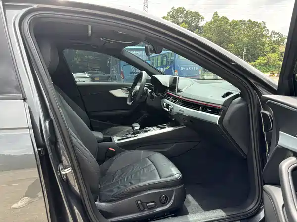 Audi A4L 2019