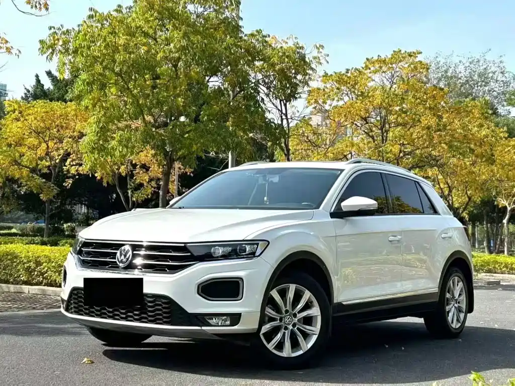 Volkswagen T-Roc 2018 — фото 1