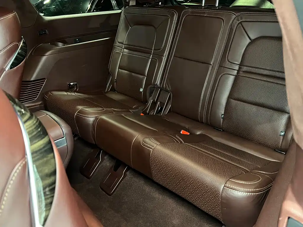 Lincoln Navigator 2021 — фото 21
