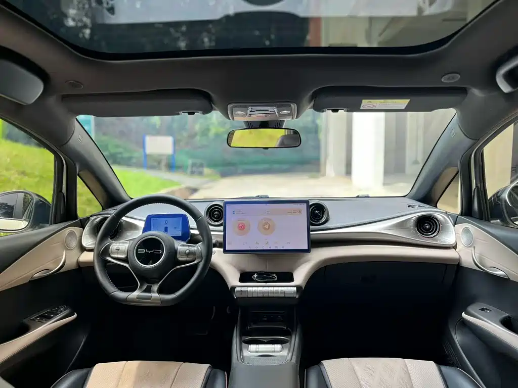 BYD Dolphin 2024
