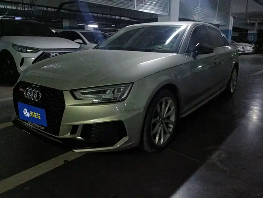 Audi A4L 2018