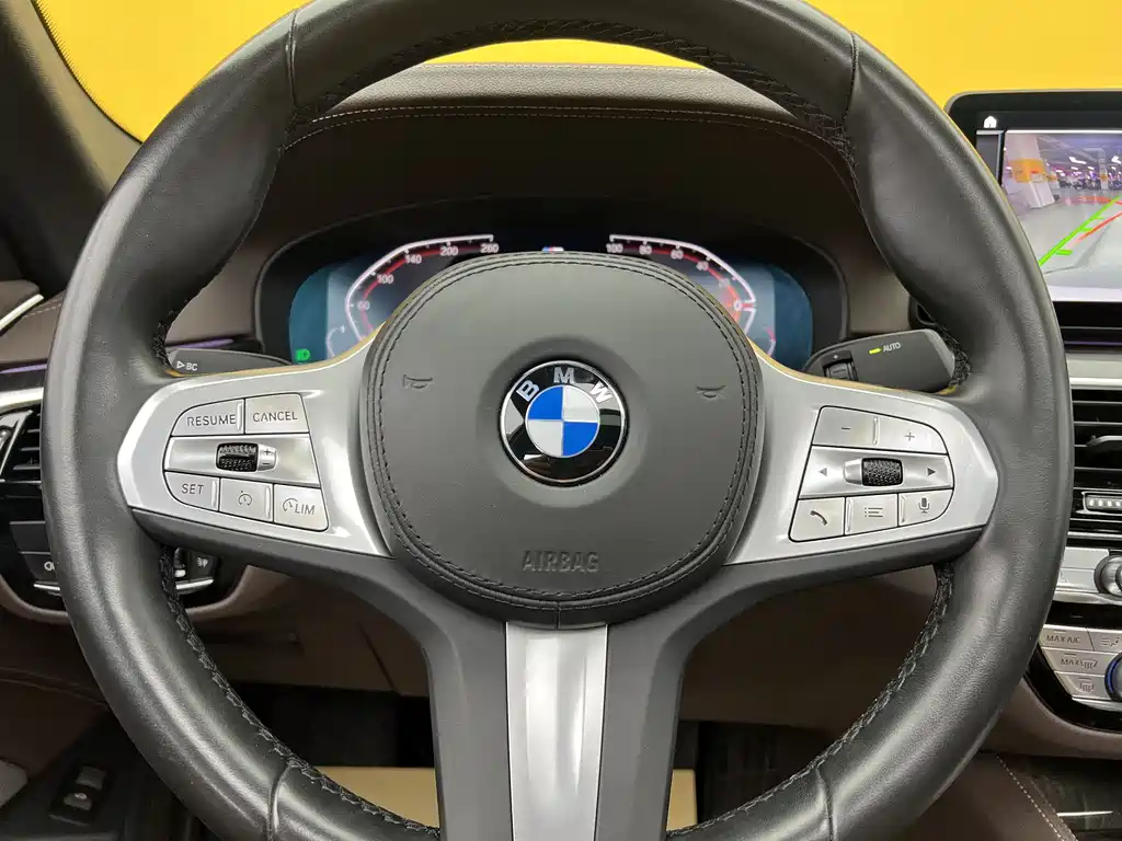 BMW 5 Series 2024 — фото 11