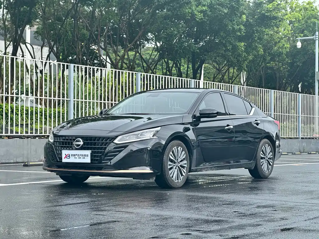 Nissan Teana 2024