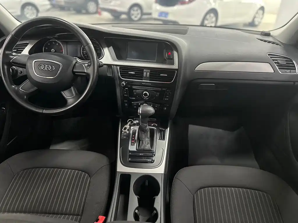 Audi A4L 2014
